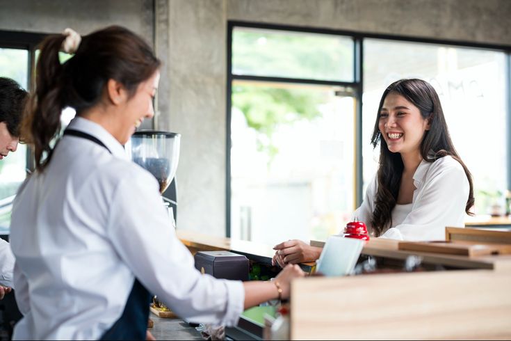 nhân sự quán cafe fnb